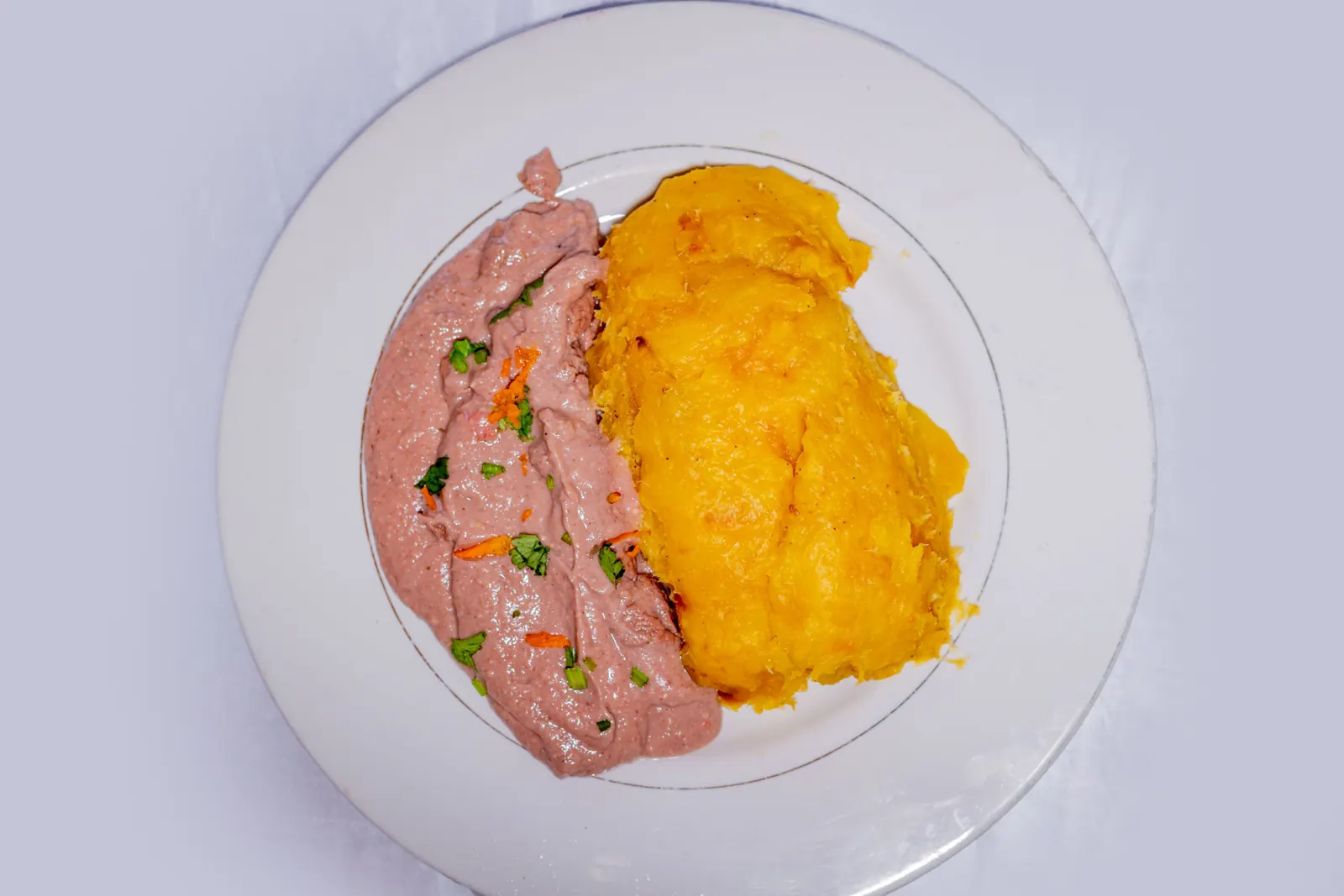 Matoke & Groundnut